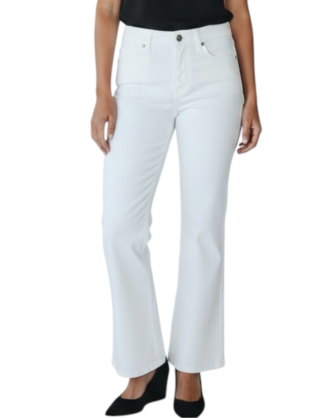 m jeans by MAURICES High Waisted Flare Jeans in White Size 14 SHORT — GORGEOUS!!